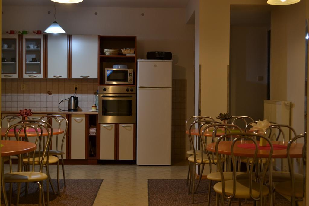 Privat Julia Hotel Vrbov Exterior photo