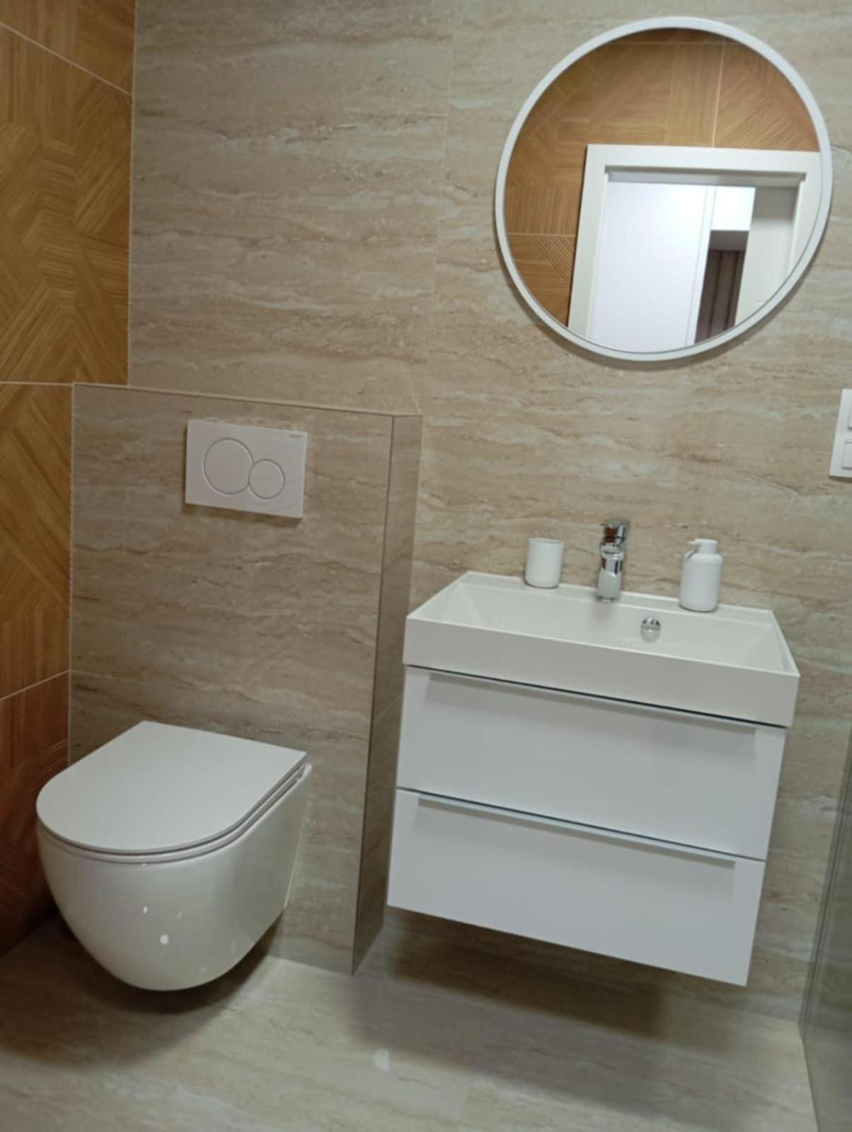 Privat Julia Hotel Vrbov Exterior photo
