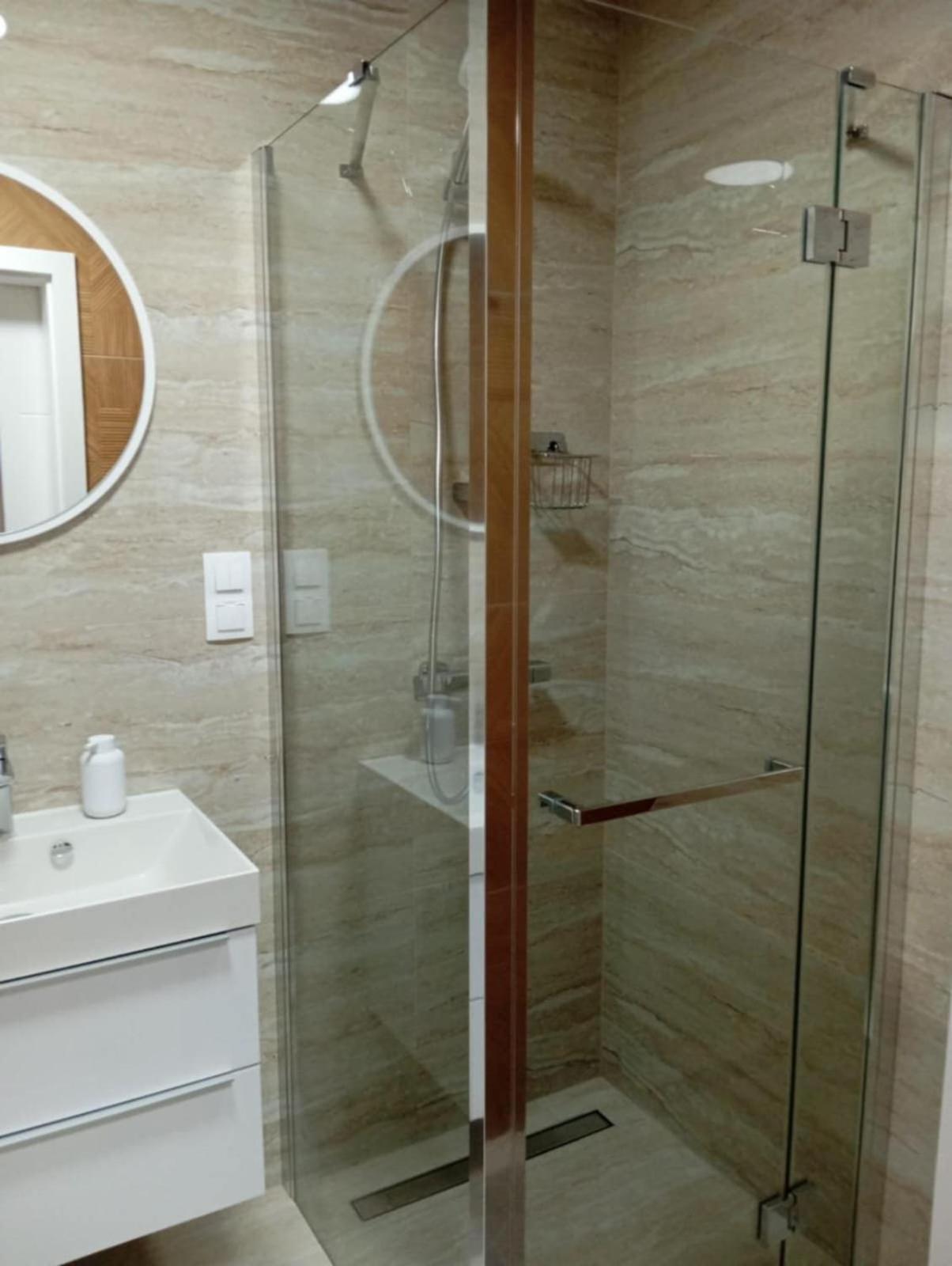 Privat Julia Hotel Vrbov Exterior photo